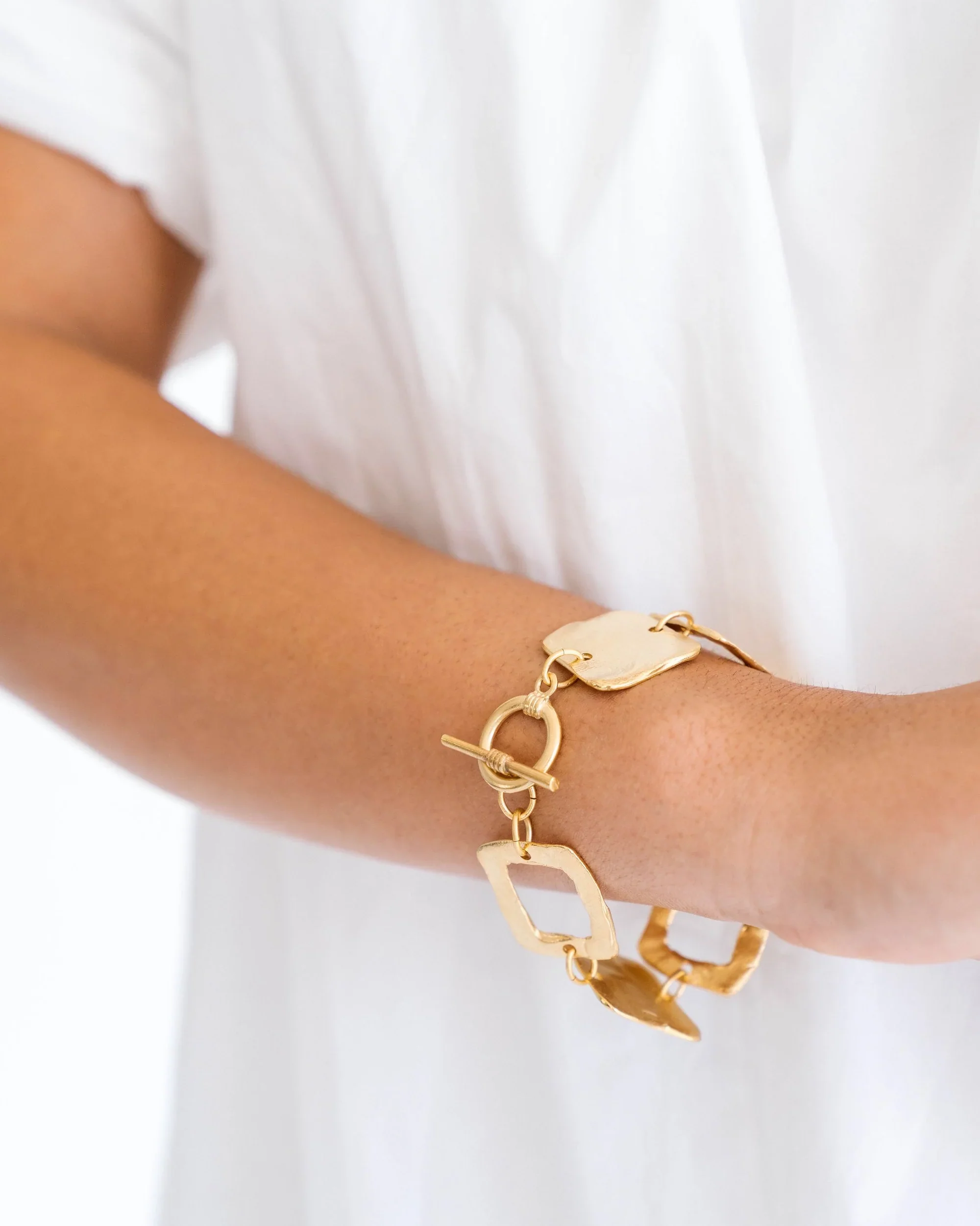Linked Rectangle Toggle Bracelet - Image 2
