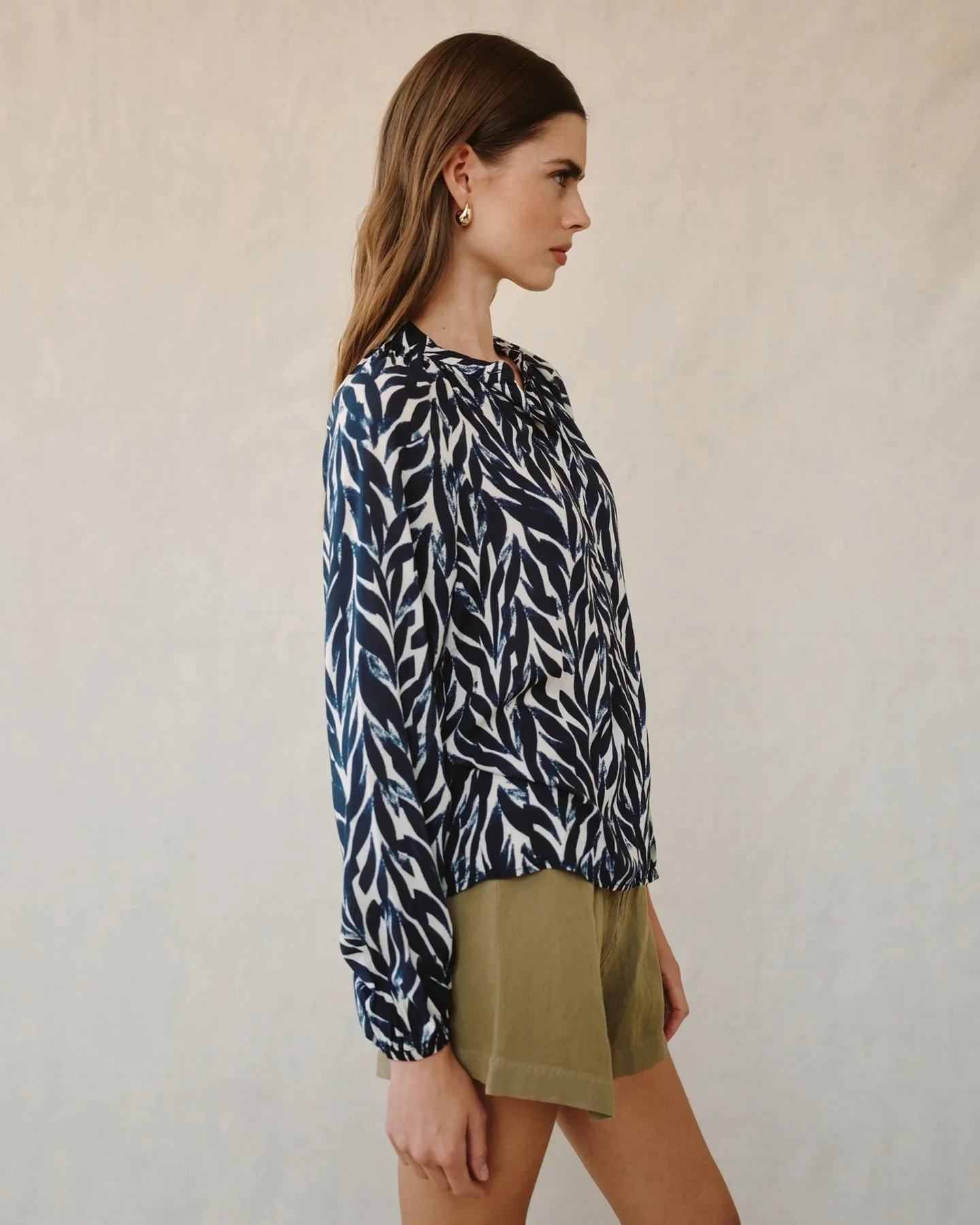 Long Sleeve Shirred Raglan Shirt - Image 3