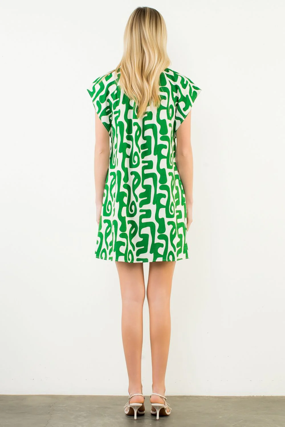Short Sleeve Pattern V-Neck Dress - Image 2
