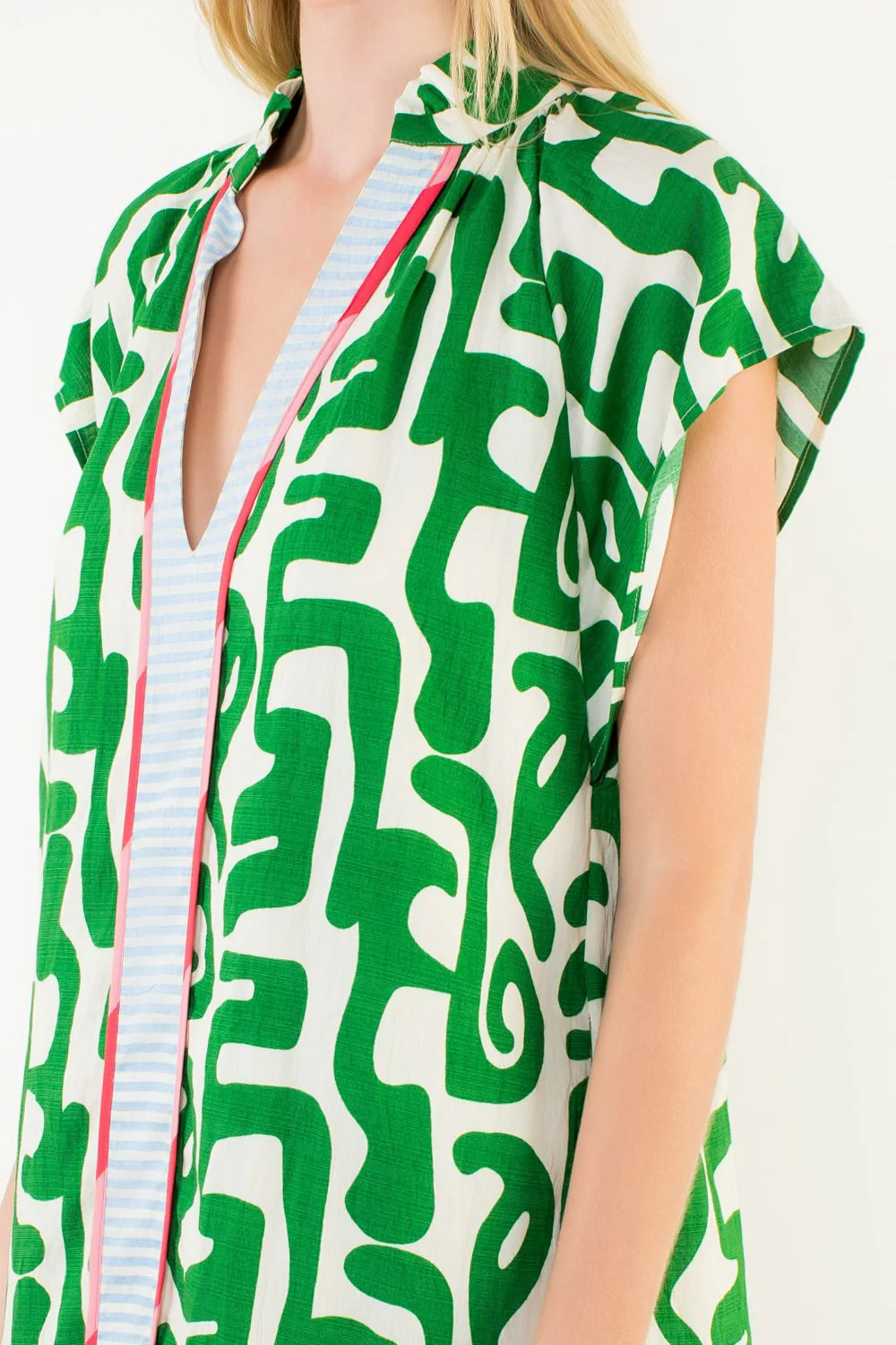 Short Sleeve Pattern V-Neck Dress - Image 4
