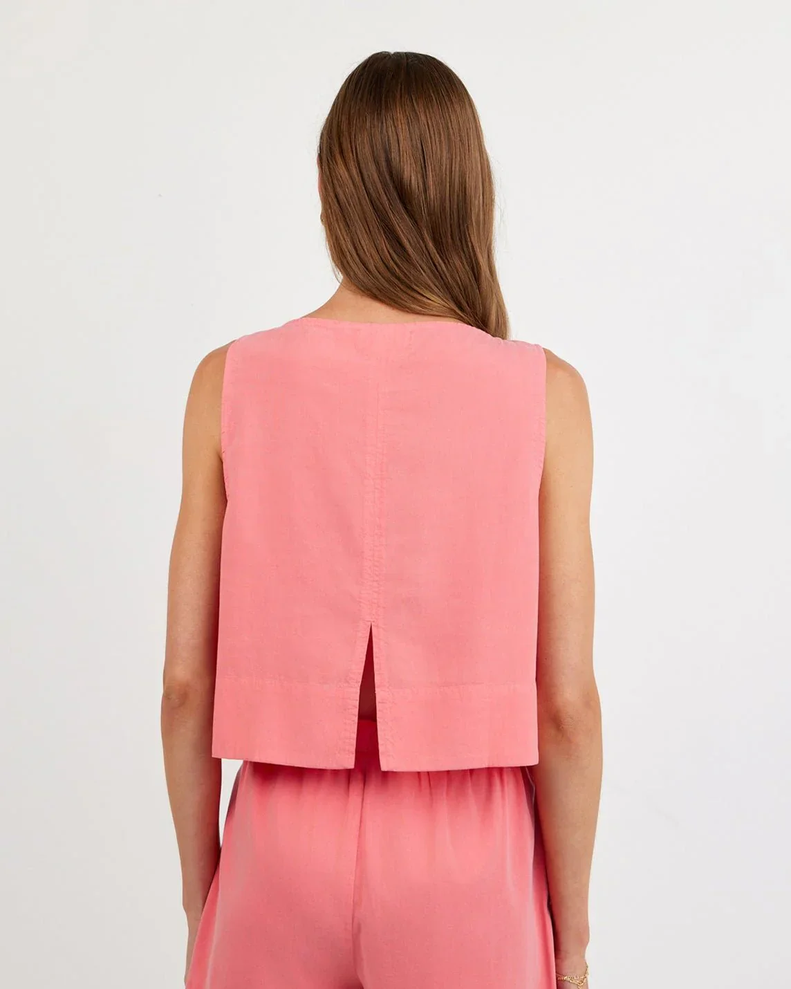 Sleeveless Boat Neck Split Back - Image 6