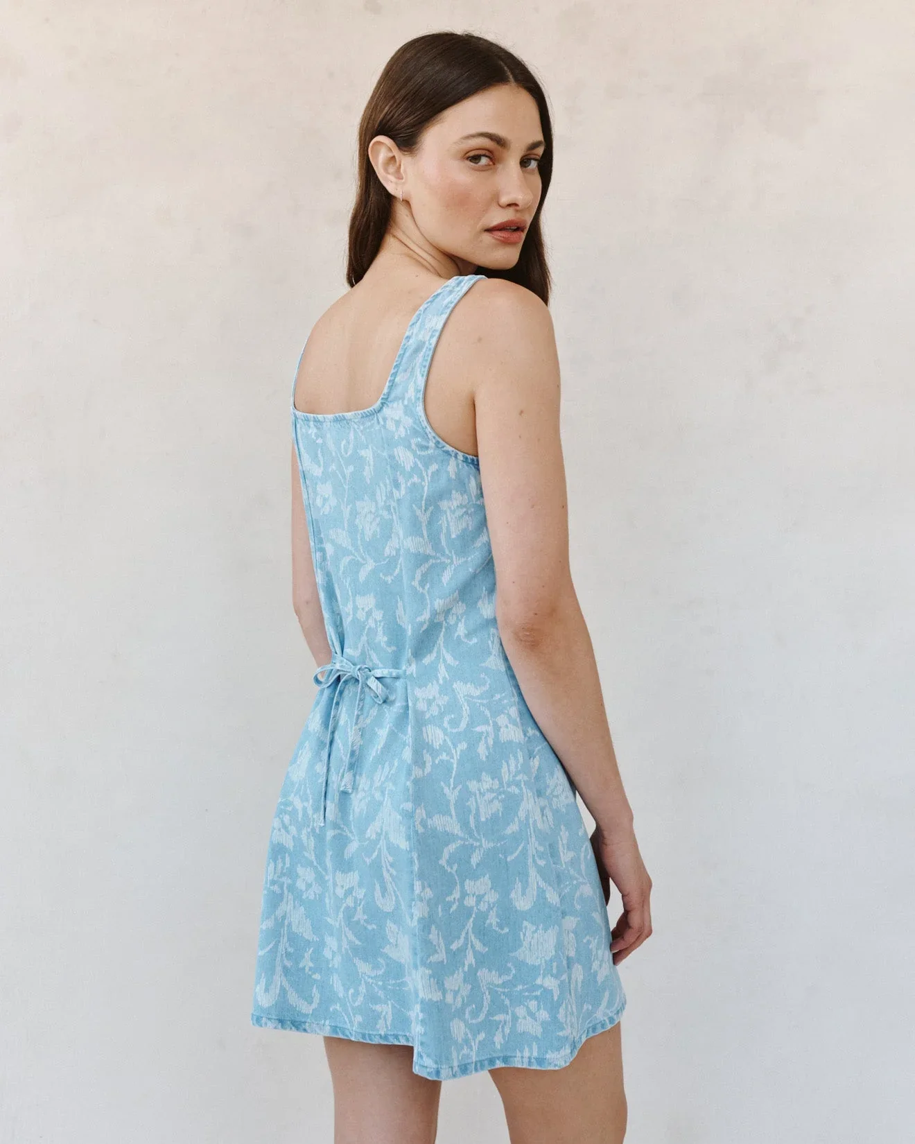 Sleeveless Button Front Fitted Dress - Image 3